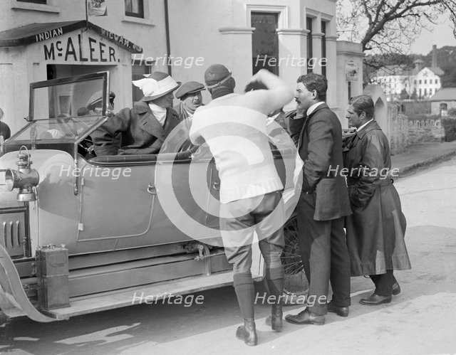 At the RAC TT race, Isle of Man, 10 June 1914. Artist: Bill Brunell.