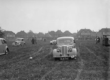 Standard Twelve at the Standard Car Owners Club Gymkhana, 8 May 1938. Artist: Bill Brunell.