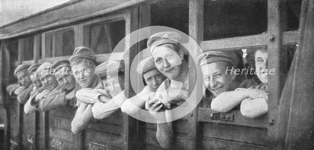 ''Les "Douceurs" de la captivite; Des gaillards qui ne se plaignent pas de leur sort', 1916 (1924) Creator: Unknown.