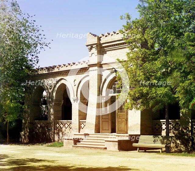 Brick building with arched entrance and arcade, between 1905 and 1915. Creator: Sergey Mikhaylovich Prokudin-Gorsky.