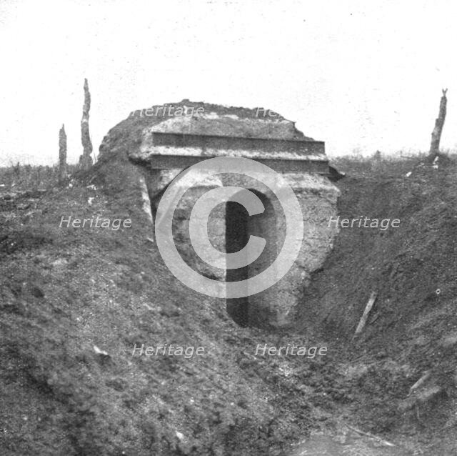 'La retraite allemande; A Gommecourt: entrée de sous-sol ayant servi d'abri', 1917. Creator: Unknown.