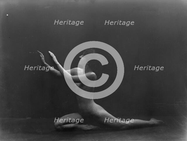 Miss Mario, portrait photograph, 1919 Aug. 21. Creator: Arnold Genthe.