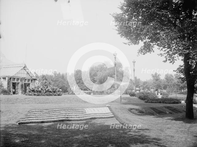 Flower flag, Lincoln Park, Chicago, 1900 Oct 3. Creator: Unknown.