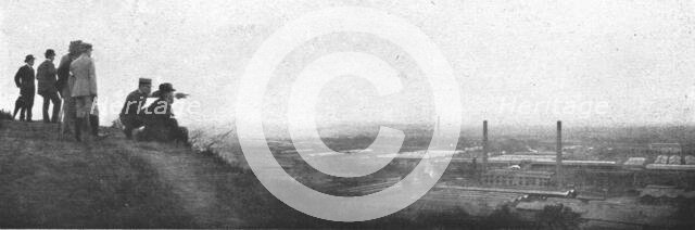 'Visites de M Albert Thomas aux usines de guerre', 1916. Creator: Unknown.