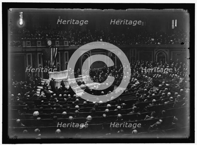 Woodrow Wilson before Congress, between 1913 and 1918. Creator: Harris & Ewing.