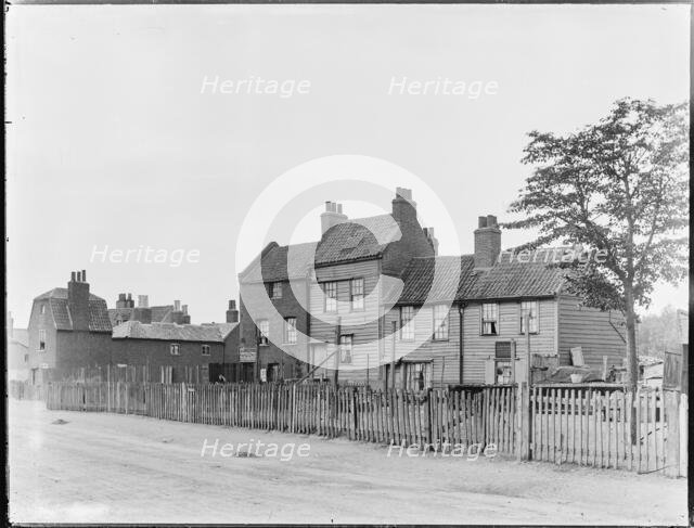 Boyce's Cottages, Garratt Lane, Earlsfield, Wandsworth, Greater London Authority, 1880-1900. Creator: William O Field.