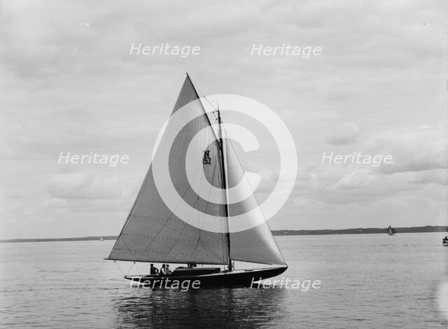 Oiseau, 1899 June 17. Creator: John S Johnston.