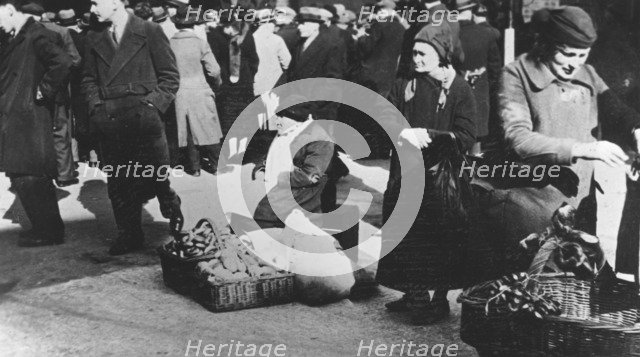 Bagel sellers outside Bloom's, London, 1930s. Artist: Unknown