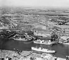 Neptune Shipyard on the River Tyne, Walker, Newcastle-upon-Tyne, 1947. Artist: Aerofilms.