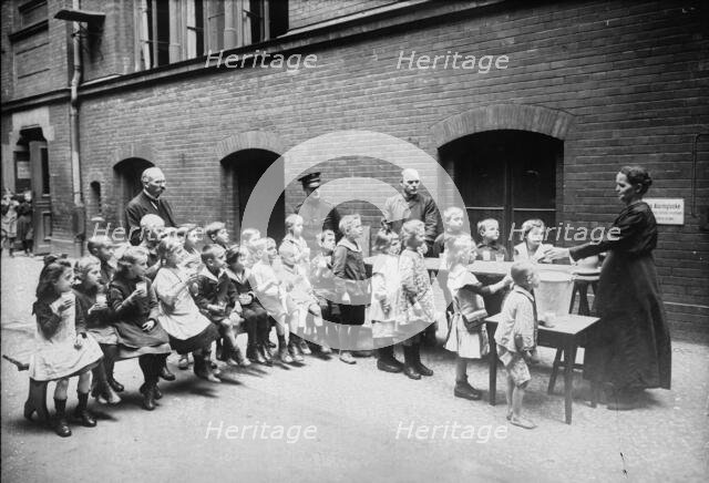 Salvation Army feeding Berlin children, between c1915 and c1920. Creator: Bain News Service.