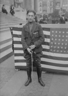 Paul Ingolevitch [i.e. Iogolevitch] with violin, between c1915 and c1920. Creator: Bain News Service.