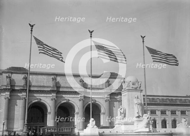 Columbus Memorial, 1914. Creator: Harris & Ewing.