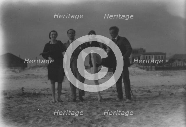 Arnold Genthe and friends in Long Beach, New York, between 1911 and 1942. Creator: Arnold Genthe.