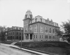 Post office and court house, Burlington, Vt., between 1900 and 1905. Creator: Unknown.