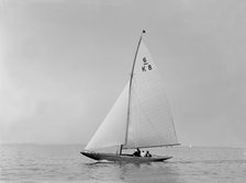 The 6 Metre sailing yacht 'Whimbret' (K8), 1921. Creator: Kirk & Sons of Cowes.