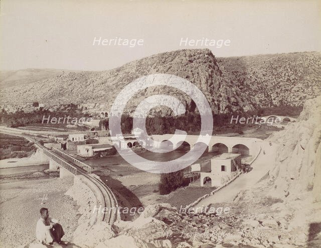 Les ponts du fleurs [fleuve] du chien, ca. 1880. Creator: Felix Bonfils.