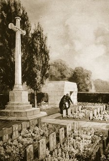 The Cross of Sacrifice, c1914-1919.