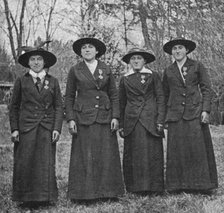 ''Les quatre heroines de Vertus; les quatre soeurs Vatel decorees de la Croix de Guerre.'. Creator: Unknown.