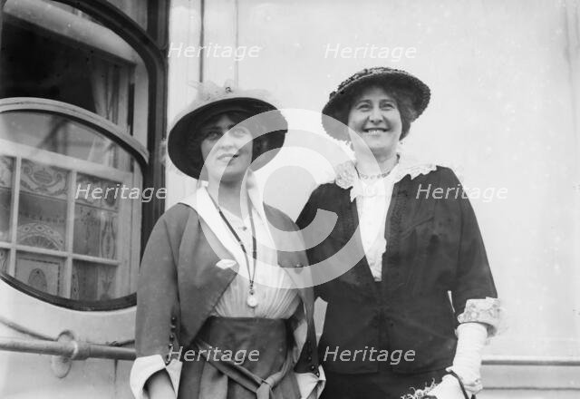 Violet Heming & Mabel Norton, between c1910 and c1915. Creator: Bain News Service.