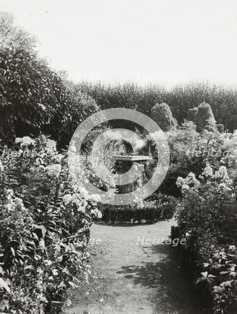 "Maudesleigh," Frederick Strong Moseley house, Newburyport, Massachusetts, 1920. Creator: Frances Benjamin Johnston.