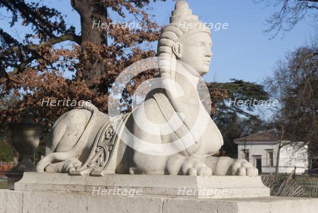 Chiswick Gdns & Park, London, England, UK, 1/2/10. Creator: Ethel Davies.