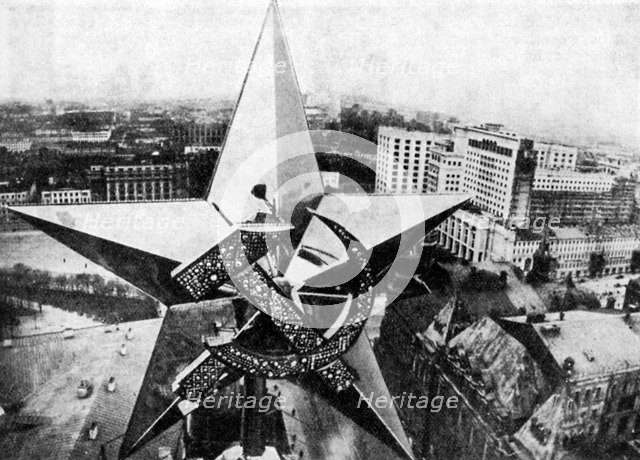 The Soviet star surmounting the Nikolsky Tower of the Kremlin, Moscow, 1935. Artist: Unknown