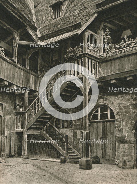 'Bamberg - Corner in the courtyard of the Old Residence', 1931. Artist: Kurt Hielscher.