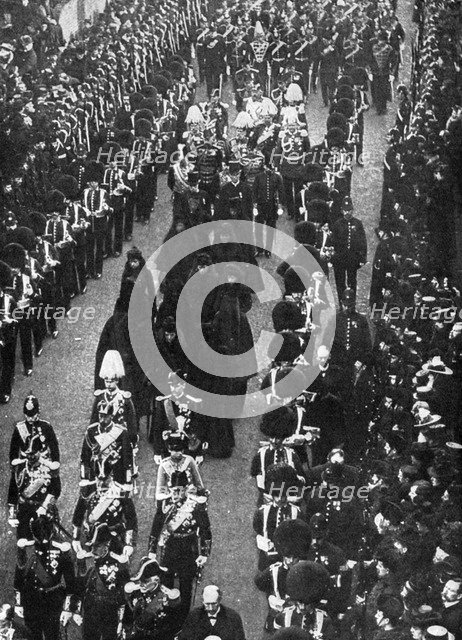 The royal mourners following the funeral procession from Osborne House to the Trinity Pier, 1901.Artist: Russell & Sons