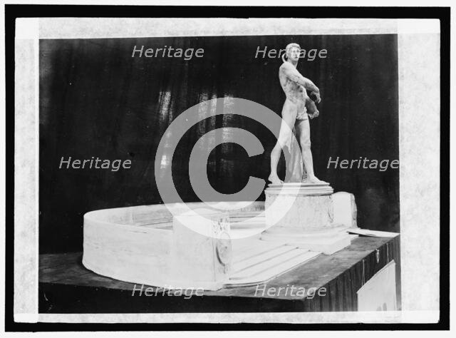 Unidentified statue, between 1910 and 1917. Creator: Harris & Ewing.