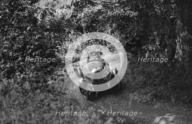 Salmson of LJ Higgs, B&HMC Brighton-Beer Trial, Pepperden Hill, Devon, 1930. Artist: Bill Brunell.