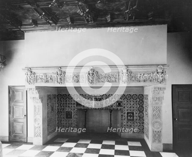 Pasadena, California, Mrs. Herbert Coppell home (interior) - enormous and elaborately..., 1917. Creator: Frances Benjamin Johnston.