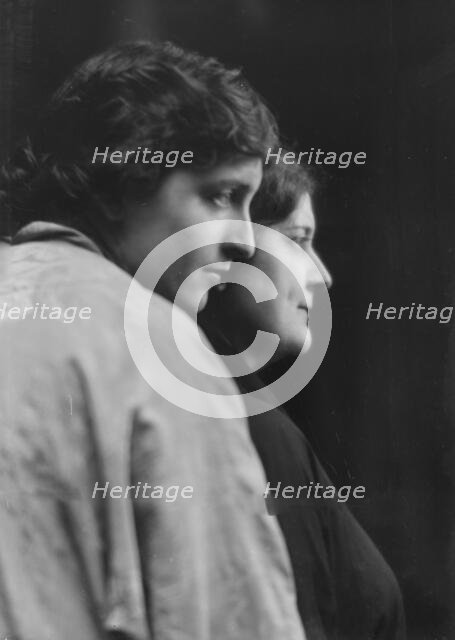 Namara-Toye, Mme., and mother, portrait photograph, 1914 Dec. Creator: Arnold Genthe.