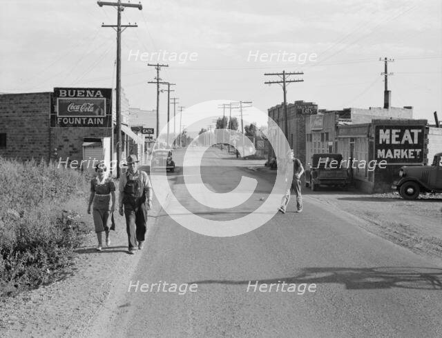 Washington, Buena, Yakima County, 1939. Creator: Dorothea Lange.