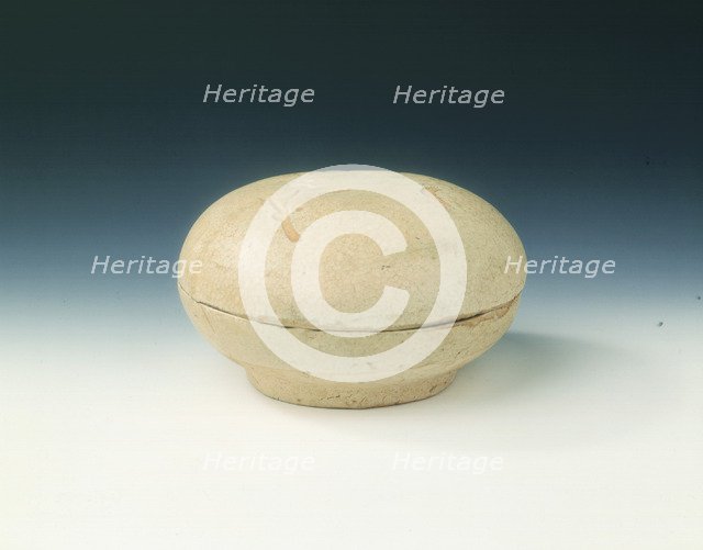 Box with crescent moon and prunus spray, Yuan dynasty, China, 14th century. Artist: Unknown