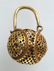 Gold "Basket" Earring, Byzantine, 6th century. Creator: Unknown.