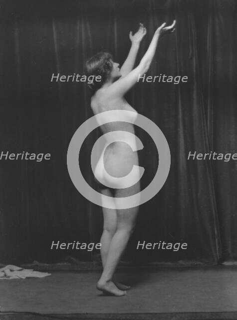 Bermicchi, Miss, portrait photograph, not before 1916. Creator: Arnold Genthe.