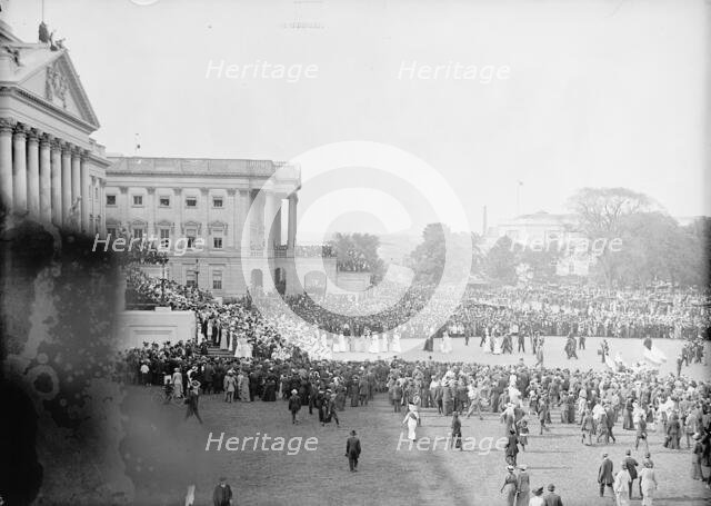 Woman Suffrage - Parade, May 1914, May 1914. Creator: Harris & Ewing.