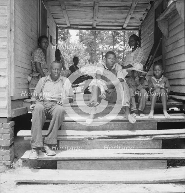 Zollie Lyon, Negro sharecropper, home from the field for dinner..., Wake County, North Carolina, 193 Creator: Dorothea Lange.