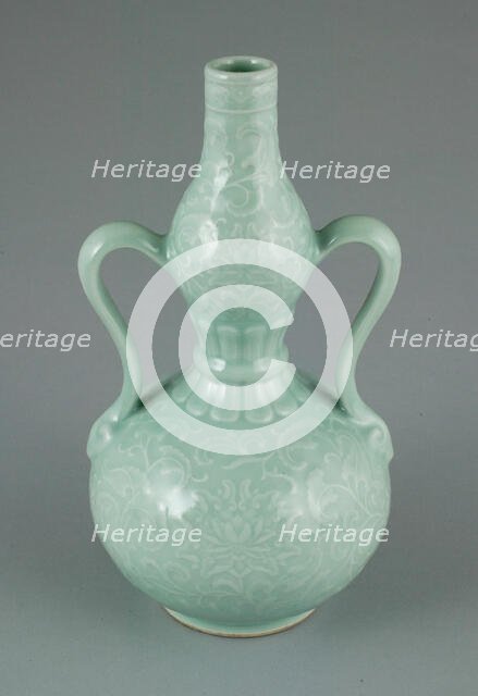 Double-Gourd Vase with Incurved Loop Handles, Qing dynasty, Yongzheng period (1723-1735). Creator: Unknown.