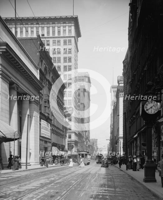 Fourth St. [Street], Cincinnati, Ohio, between 1900 and 1910. Creator: Unknown.