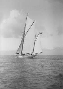 The yawl 'White Heather I' sailing close-hauled, 1911. Creator: Kirk & Sons of Cowes.