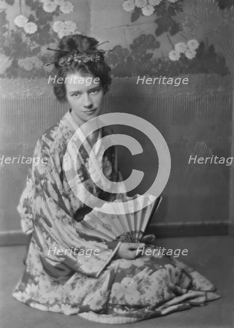 Miss Cook, portrait photograph, 1919 May 10. Creator: Arnold Genthe.