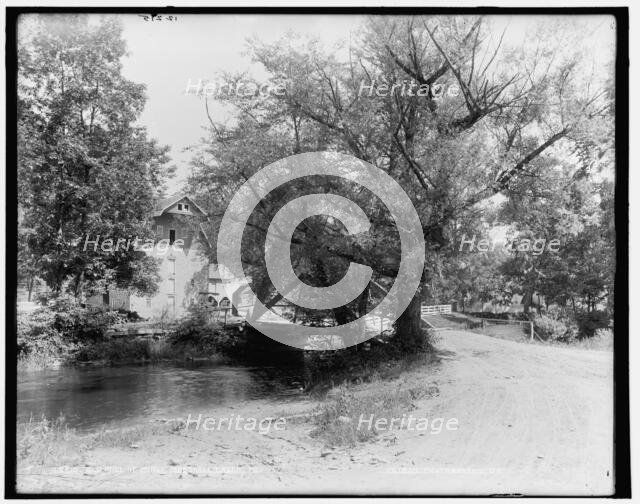 Old mill at Minsi, Marshall Creek, Pa., between 1890 and 1901. Creator: Unknown.