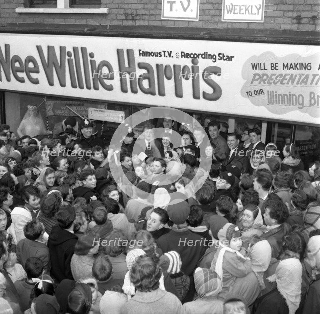 TV and recording star 'Wee Willie' Harris visits South Yorkshire, 1958. Artist: Michael Walters