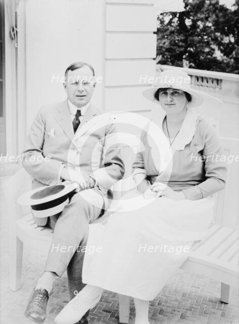 J.M. Cox & wife, between c1915 and c1920. Creator: Bain News Service.