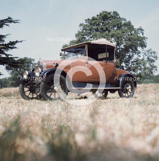 1923 Calcott 11.9hp car. Artist: Unknown