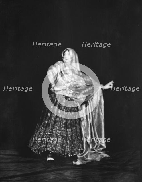 St. Denis, Ruth, 1913 Mar. 25. Creator: Arnold Genthe.