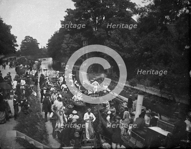 Boulters Lock, Maidenhead, Berkshire, 1880. Artist: Henry Taunt