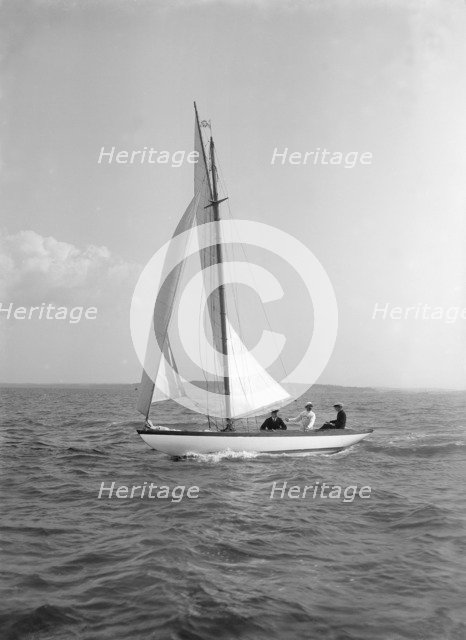 The 6 Metre 'Correnzia', 1911. Creator: Kirk & Sons of Cowes.