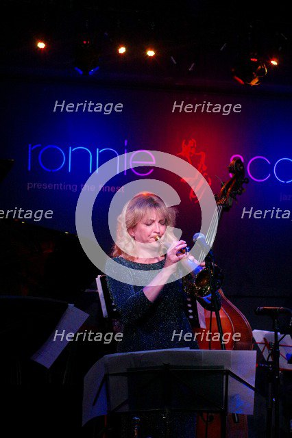 Sue Richardson, Ronnie Scott's, Soho, London, 5th June 2016. Artist: Brian O'Connor.